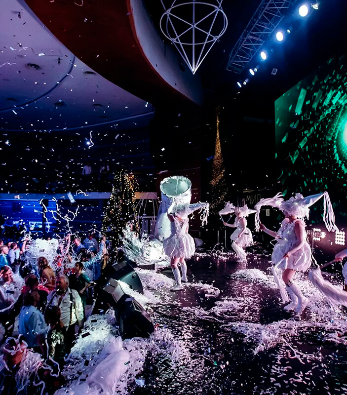 Шоу-программа с Лабубу