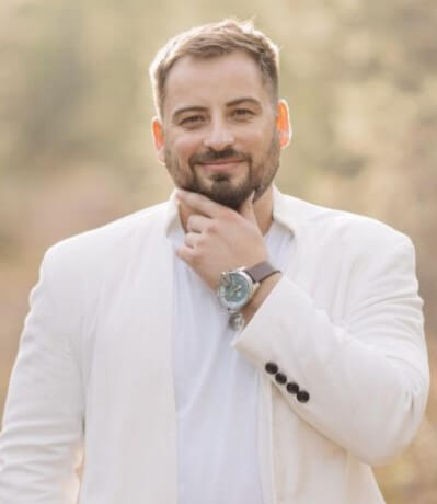 Ведущий Олег Мирный